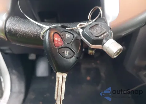 2015 Toyota 4Runner Sr5 z USA, uszkodzony, nr VIN JTEBU5JR7F5259342